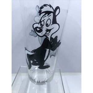 Vintage  PEPE LE PEW Pepsi Glass Collector Series Warner Bros Looney Tunes. Read